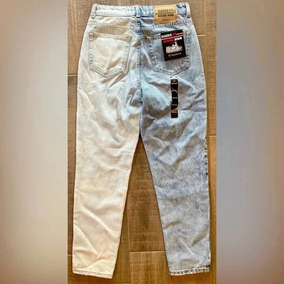 Two Tone Classic Denim NWT - Picture 5 of 7